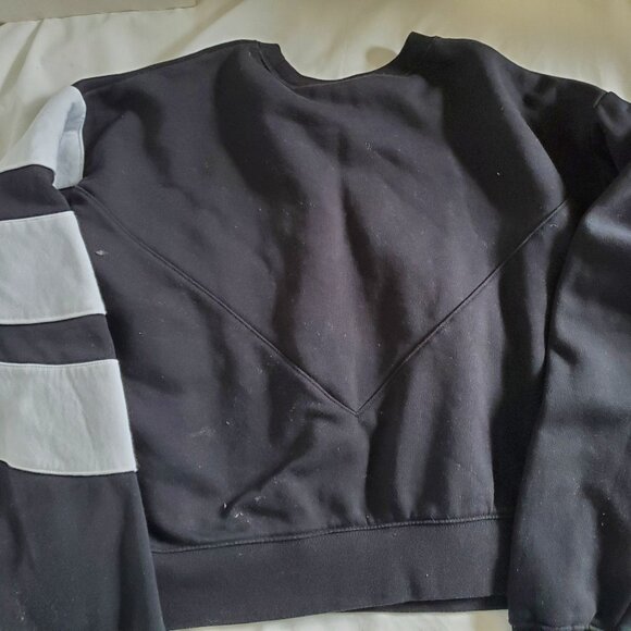 adidas sz L cropped sweatshirt - Picture 2 of 3